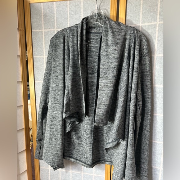 NWT Nike Dri Fit Cardigan Large Gray Drape Waterfall Front - Picture 3 of 6